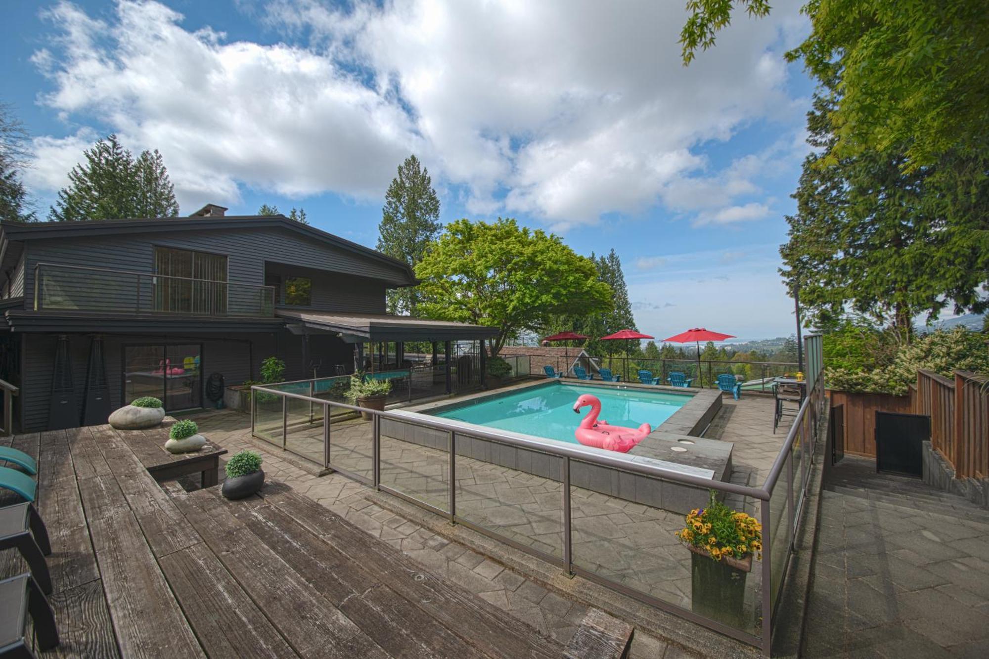 Seymour Private Bedroom, Ensuite Bathroom With Shared Pool, Hot Tub With Views Северный Ванкувер Экстерьер фото